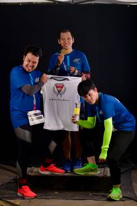 BIB: 16009
                            <button type="button" onclick="openModal(9296549)" class="btn btn-primary btn-sm float-right btn-popup" data-toggle="modal" data-target=".modal-high-quality">
                        <i class="fas fa-shopping-cart"></i> Add to Cart
                    </button>
                                            <button type="button" onclick="isThisMe(9296549, true)" class="btn btn-success btn-sm float-right btn-popup btn-isme hidden" data-toggle="tooltip" data-placement="bottom" title="นี่คือรูปของคุณใช่ไหม คลิกที่นี่เพื่อเอาเข้าอัลบั้ม">
                        <i class="fas fa-plus"></i> Add to album
                    </button>
                    <button type="button" onclick="isThisMe(9296549, false)" class="btn btn-warning btn-sm float-right btn-popup btn-isnotme hidden">
                        <i class="fas fa-ban"></i> Remove from album
                    </button>